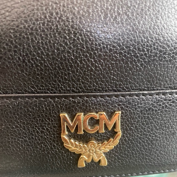 MCM - Picture 4 of 7